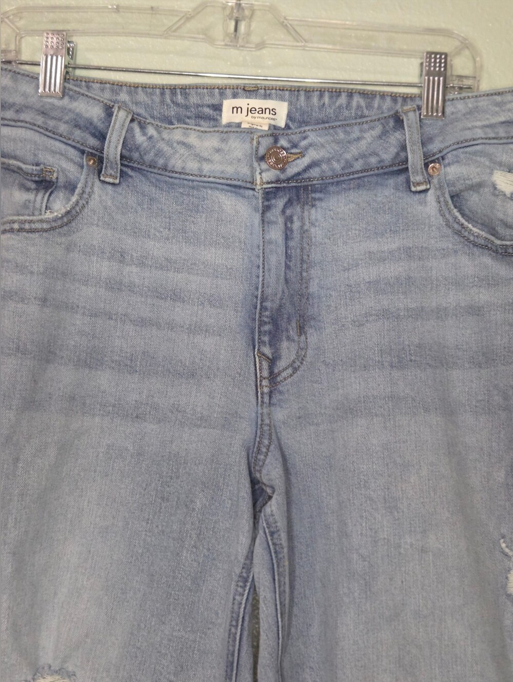 Maurices M Jeans Size 18W Cropped Mom Jeans Light Wash Denim Distressed - Picture 6 of 9
